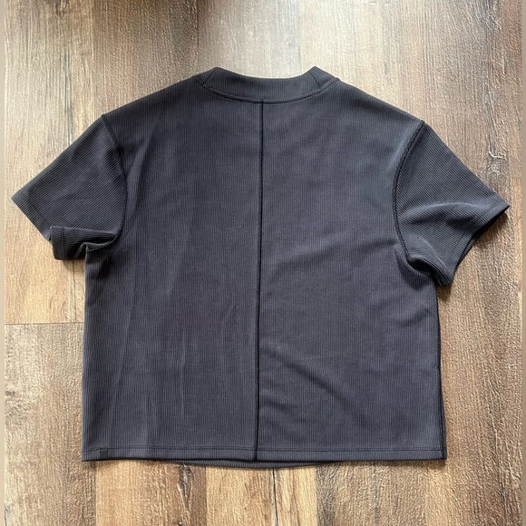 Lululemon Ribbed Softstreme T-Shirt
Black - Picture 4 of 7